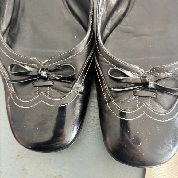 Salvatore Ferragamo Womens Black Suede & Patent Leather Wingtip Mules size 9 - Picture 6 of 9